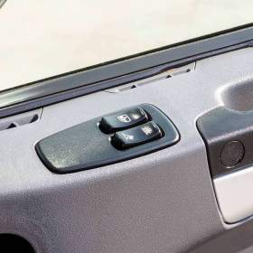 Foto inzerátu SCANIA P250 - VALNÍK S PLACHTOU + HYDRAULICKÉ ČELO EURO 6