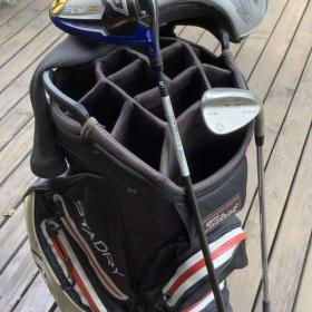 Foto inzerátu Golfové vybavení