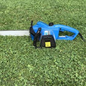 Foto inzerátu Elektrická řetězová pila GÜDE