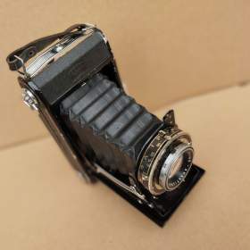 Foto inzerátu Starý měchový fotoaparát ZEISS IKON + LUPA +BOWDEN