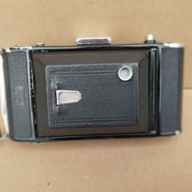 Foto inzerátu Starý měchový fotoaparát ZEISS IKON + LUPA +BOWDEN