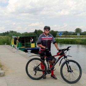 Foto inzerátu Svob., aktivní, bez záv., 59/178, nekuř., norm. post., se smyslem pro humor.