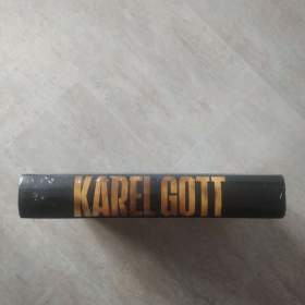Foto inzerátu Nová kniha Má cesta za štěstím/Karel Gott.