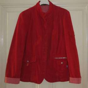 Foto inzerátu Dámské červené sako zn. OILILY - vel. 38/40 
