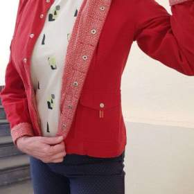 Foto inzerátu Dámské červené sako zn. OILILY - vel. 38/40 