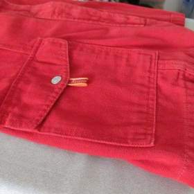 Foto inzerátu Dámské červené sako zn. OILILY - vel. 38/40 