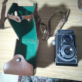 Foto inzerátu Prodám fotoaparát, zrcadlovku Flexaret II
