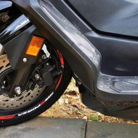 Foto inzerátu PRODÁM LEPKY NA SKÚTR HONDA FORZA 125,350!!!!!!