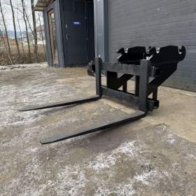 Foto inzerátu Vidlice bagru 5t nosnost 14,5-20t CW40 CW30 CW20 