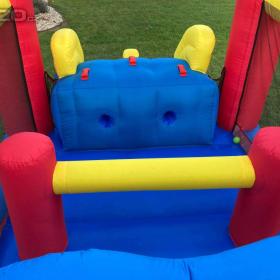 Foto inzerátu Skákací hrad skluzavka Velikost 11,5m2 - pronájem