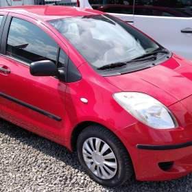 Foto inzerátu TOYOTA Yaris 1,0VVT-i Comfort ČR