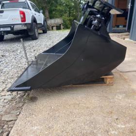 Foto inzerátu SKANDINÁVSKÁ hydraulická lžíce 160cm 13-20t 