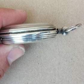 Foto inzerátu Stříbrné pánské gravírované kapesni hodinky - kličovky - funkční