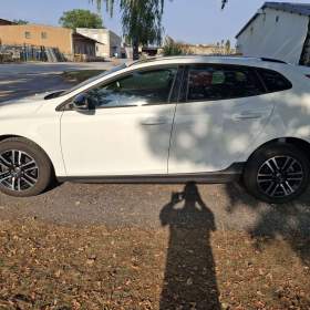 Foto inzerátu Volvo V40 Cross Country 2,0 D 88kW