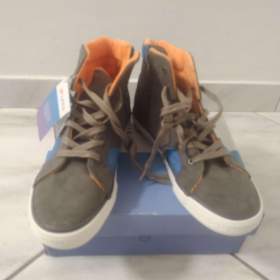 Foto inzerátu Nová kotníková obuv Lotto.