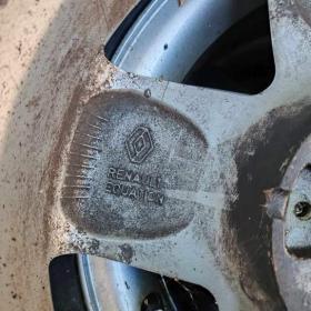 Foto inzerátu Prodám starší alu kola Renault 6JX15ET43, 4ks, včetně starších pneu
