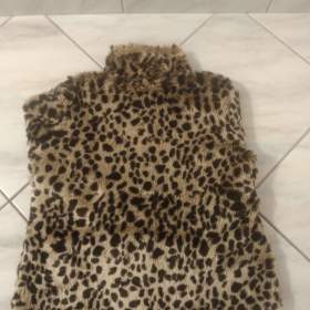 Foto inzerátu Dívčí/dámský kožíšek me Jane.