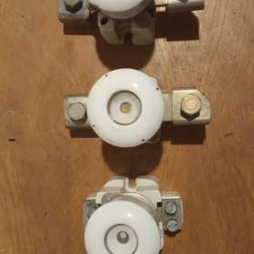 Foto inzerátu Porcelánové držáky pojistek + pojistky