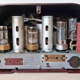 Foto inzerátu Starožitné rádio Tesla Talisman 307U po kompletní renovaci, excelentní stav
