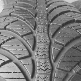 Foto inzerátu Sada zimních pneu 185/60 R15 Fulda