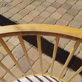 Foto inzerátu dětská oválna ohrádka s kolečky