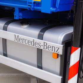 Foto inzerátu MERCEDES AXOR 1828 - TŘÍSTRANNÝ SKLÁPĚČ + HYDR. RUKA EURO4