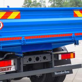 Foto inzerátu MERCEDES AXOR 1828 - TŘÍSTRANNÝ SKLÁPĚČ + HYDR. RUKA EURO4