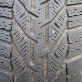 Foto inzerátu PRODÁM ZIMNÍ PNEU 195/60 R15 KORMORAN SNOW 88T 2x