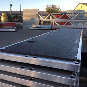 Foto inzerátu Nove fasádní lešení PLETTAC -scaff 74 -250 m2