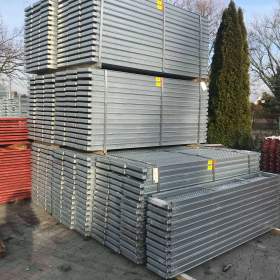 Foto inzerátu Nove fasádní lešení PLETTAC -scaff 74 -250 m2