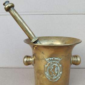 Fotka k inzerátu Starý mosazný hmoždíř s tloukem, zachovalý. / 18060135