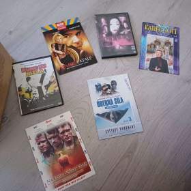 Fotka k inzerátu dvd prehravac a filmy / 19456276