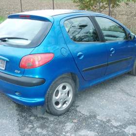 Foto inzerátu PEUGEOT 206 HATCHBACK 1.4i 55kW 2004 Facelift a 1.1i 44kW 2002 model I 