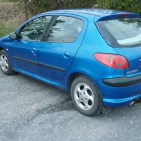 Foto inzerátu PEUGEOT 206 HATCHBACK 1.4i 55kW 2004 Facelift a 1.1i 44kW 2002 model I 