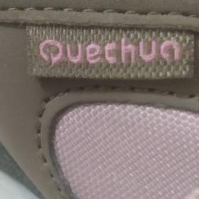 Foto inzerátu Nové dětské boty Quechua.