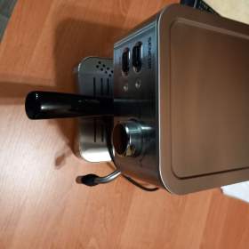 Obrázek k inzerátu: Kávovar