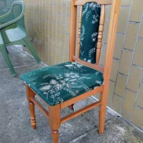 Fotka k inzerátu Prodám levně 4 krásné, čalouněné židle  / 18205343