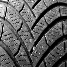 Foto inzerátu Po 1ks zánovní zimní pneu 205/55 R16: