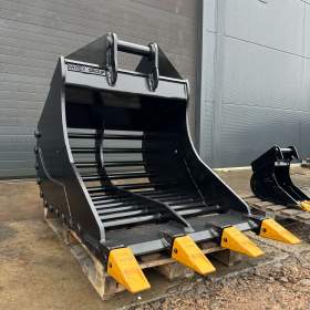 Foto inzerátu Lžíce prolamovaný 100cm 14,5-18t