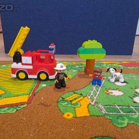 Fotka k inzerátu Hasičské auto LEGO DUPLO 10901 / 18077861
