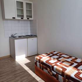 Foto inzerátu prodej 1+kk v centru Ov