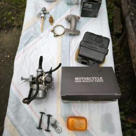 Prodám náhradní díly na JAWA BETKA TMEC 50 Q. / 19261051