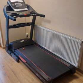 Kvalitní PROFI běžecký pás GILAVAR / 19266873