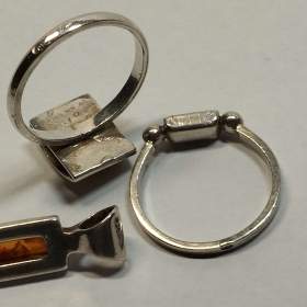 Foto inzerátu Sada stříbrných šperků s Jantarem