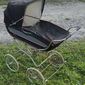 Fotka k inzerátu Kočárek  / 19442926