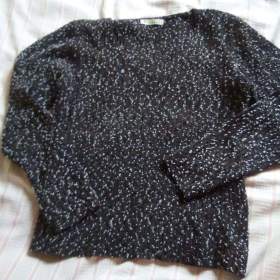 Foto inzerátu Dámské svetry