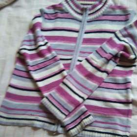 Foto inzerátu Dámské svetry