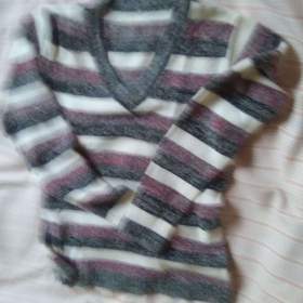 Foto inzerátu Dámské svetry