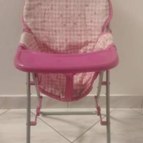 Foto inzerátu Krmící židlička a autosedačka pro panenky.