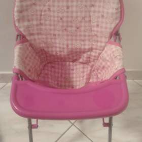 Foto inzerátu Krmící židlička a autosedačka pro panenky.